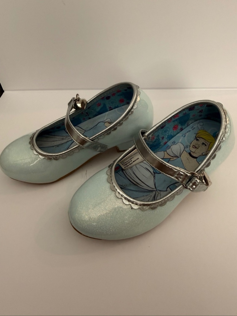 Disney Cinderella Light Blue Glitter Mary Jane Shoes size 8